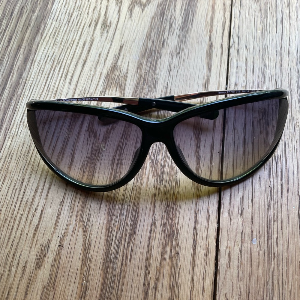Black Tom Ford sunglasses